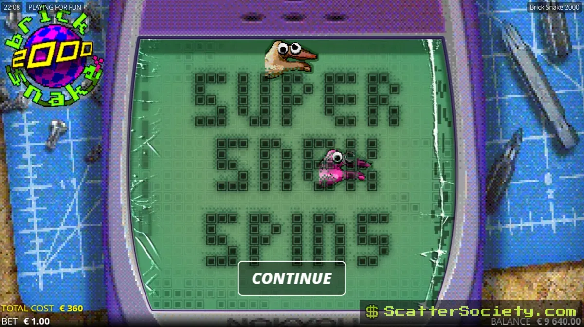 Brick Snake 2000 grid showing the Moving Wild Snek crossing an xWays symbol and expanding into a larger wild area