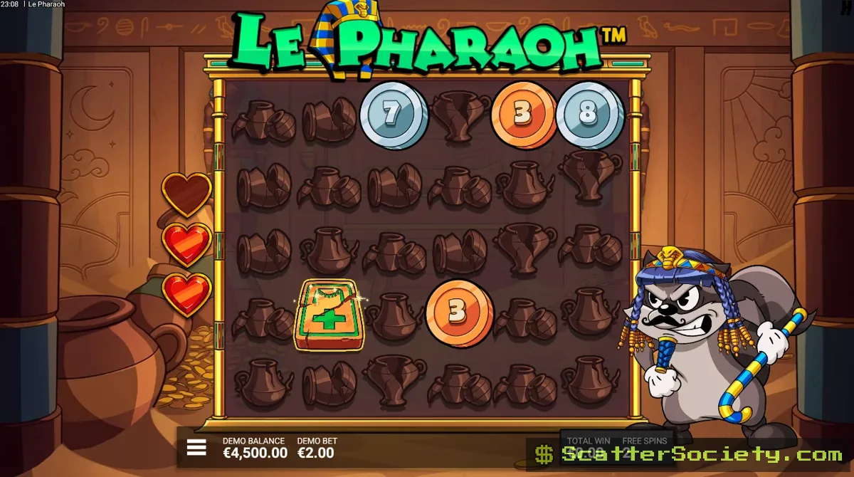 Le Pharaoh Bonus Choice screen showing the selection between Luck of the Pharaoh and Lost Treasures bonus paths